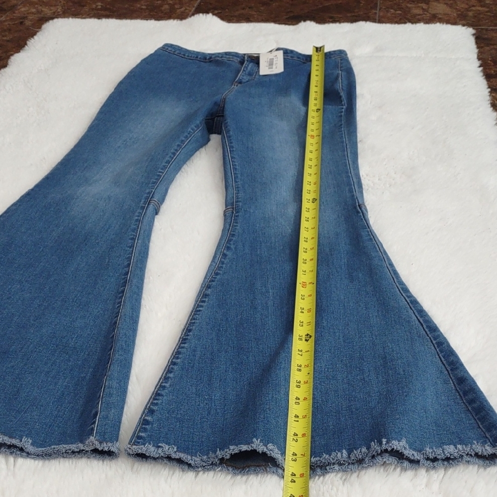 Chelsea & Violet, Size 31,Blue Flared Women's Jeans - Picture 12 of 17